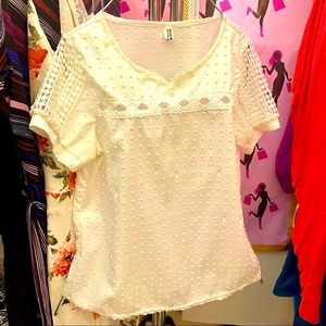 Nice Blouse size “ Medium “